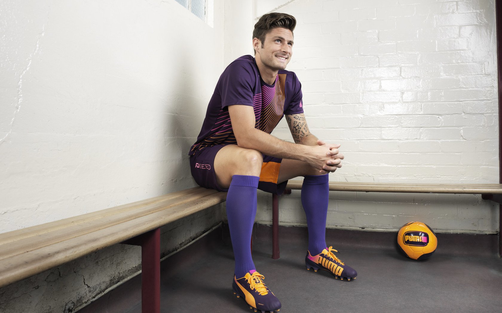 特色竞技：不同国家足球特色的深度解析，各国足球联赛特点